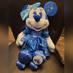 Minnie Mouse Main Attraction Peter Pan's Flight Plush